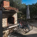 4 Apartment *